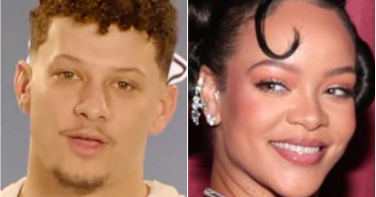 NextImg:Super Bowl Reporter Brutally Pranks Patrick Mahomes With Rihanna Question