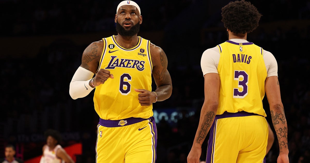 NextImg:Lakers Star Anthony Davis Called Out For 'Petty' Reaction To LeBron James' Record