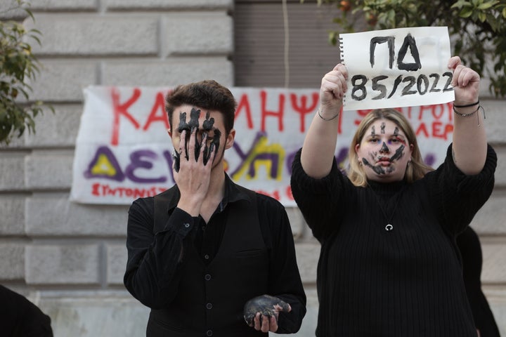 Στιγμιότυπο από την τελευταία κινητοποίηση καλλιτεχνών και σπουδαστών Δραματικών Σχολών