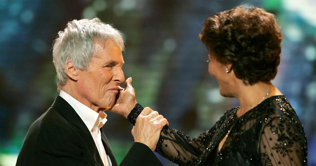 NextImg:Dionne Warwick Offers Touching Tribute To Songwriter Burt Bacharach
