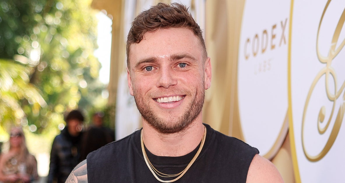 NextImg:Gus Kenworthy Says A Gay Kiss In '80 For Brady' Was Cut 'For Middle America'