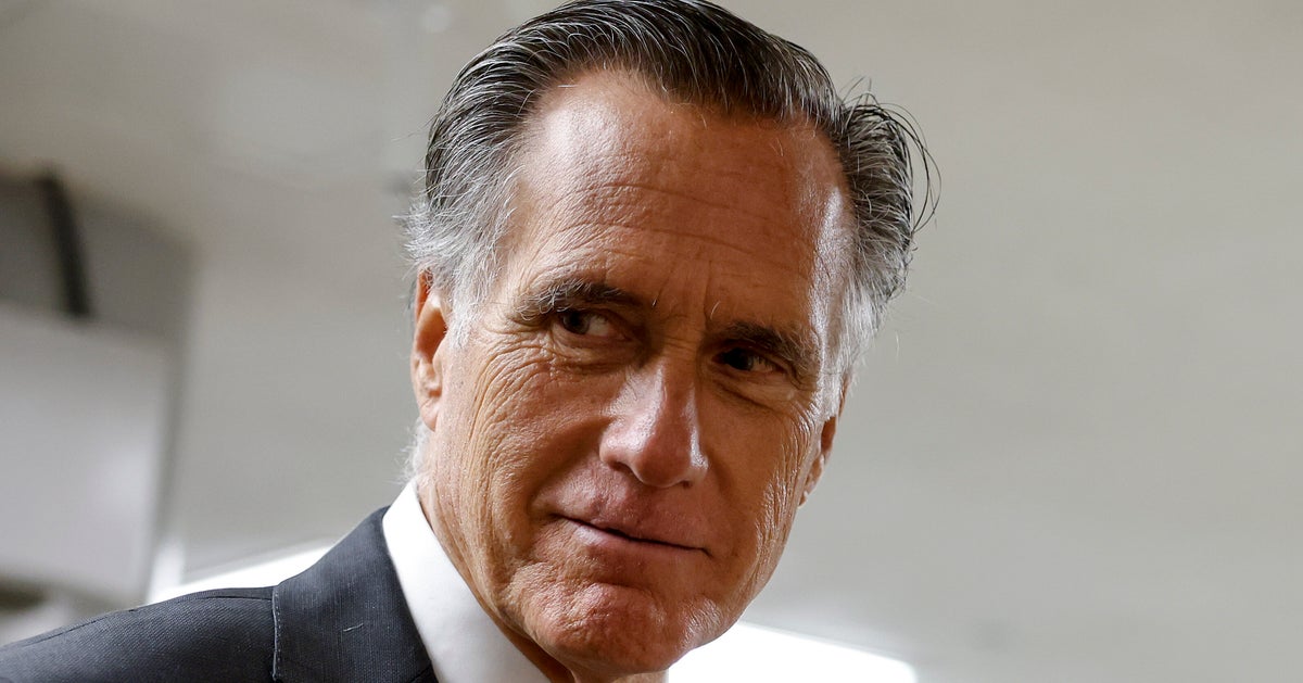 NextImg:GOP Sen. Mitt Romney Defends Biden's Actions On Chinese Balloon