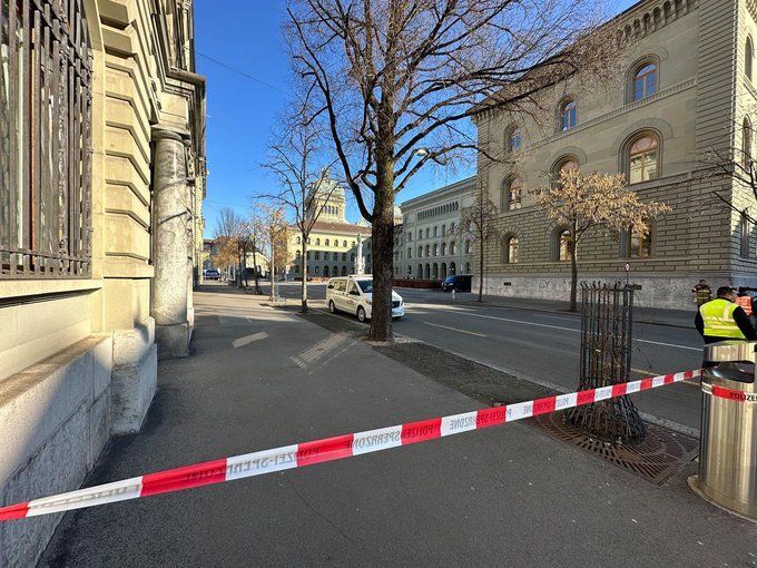 Η αστυνομία απέκλεισε το ομοσπονδιακό κοινοβούλιο στη Βέρνη λόγω ενός "ύποπτου" αυτοκινήτου στην περιοχή