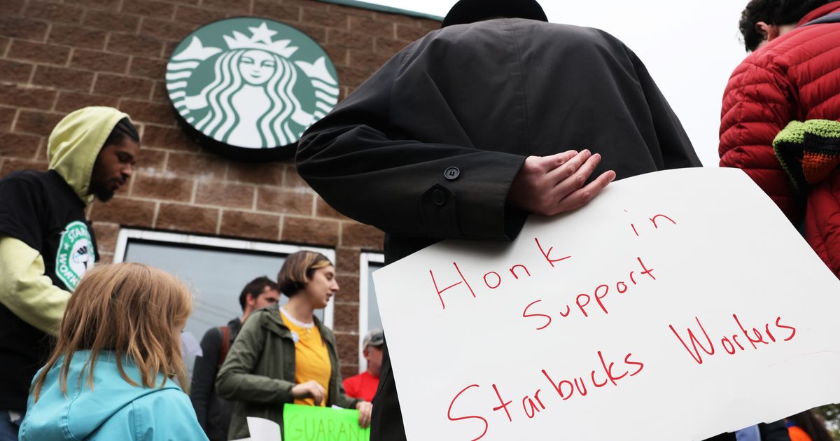 Starbucks Union Leaders Were Illegally Fired, Labor Board Rules