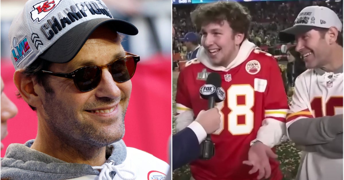 NextImg:Paul Rudd’s Son Joined Him At The Super Bowl And The Resemblance Was Striking
