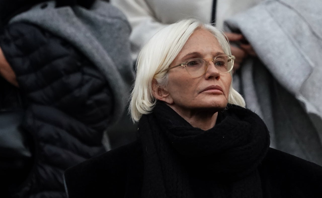 Ellen Barkin s Complicated Road To Poker Face HuffPost