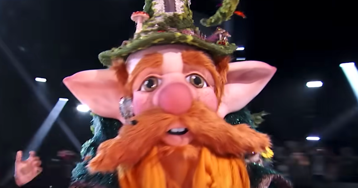 NextImg:'Masked Singer' Unmasks 'Greatest Reveal Ever' And It's Absolutely Awesome