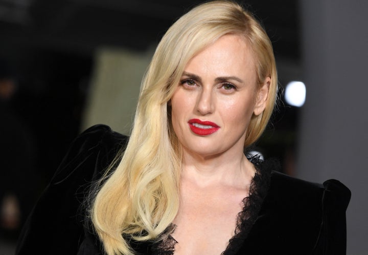 O ator Rebel Wilson declarou "ano de saúde" em 2020 e perdeu mais de 70 quilos.