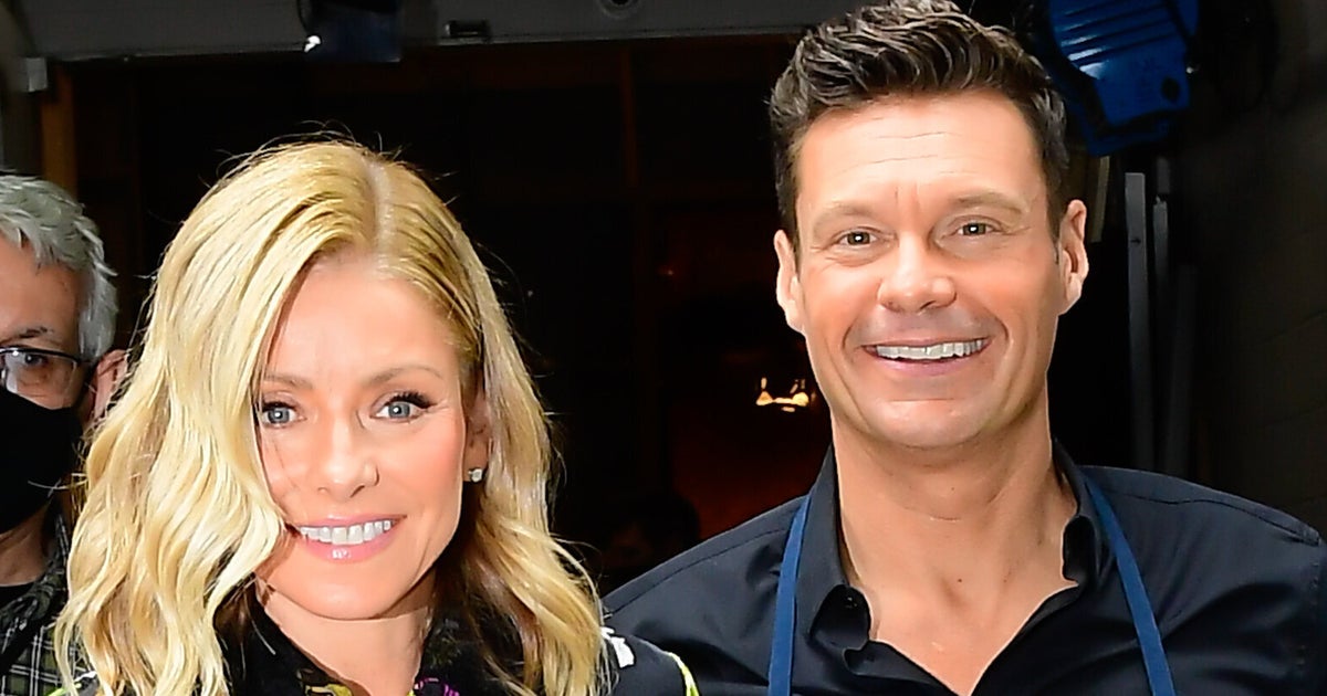 NextImg:Ryan Seacrest Is Leaving 'Live With Kelly And Ryan' And Already Has A Replacement