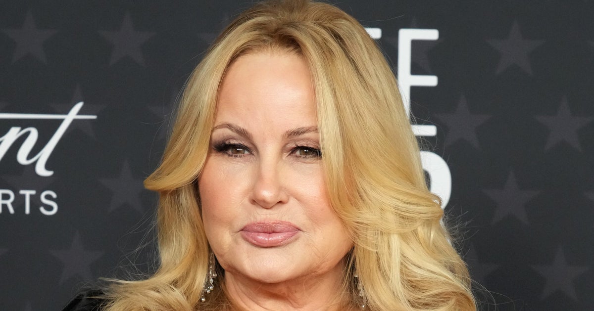 NextImg:Jennifer Coolidge Has A Theory About Her Hollywood Status Amid Career Renaissance