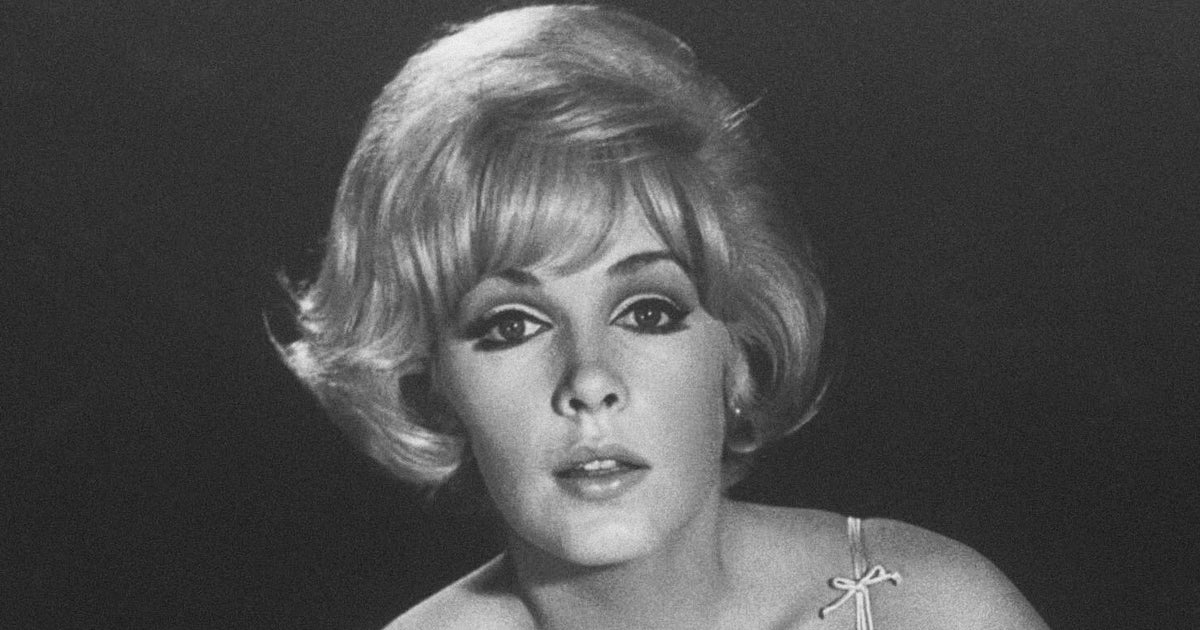 NextImg:Stella Stevens, Leading Lady Who Starred With Jerry Lewis, Elvis Presley, Is Dead At 84