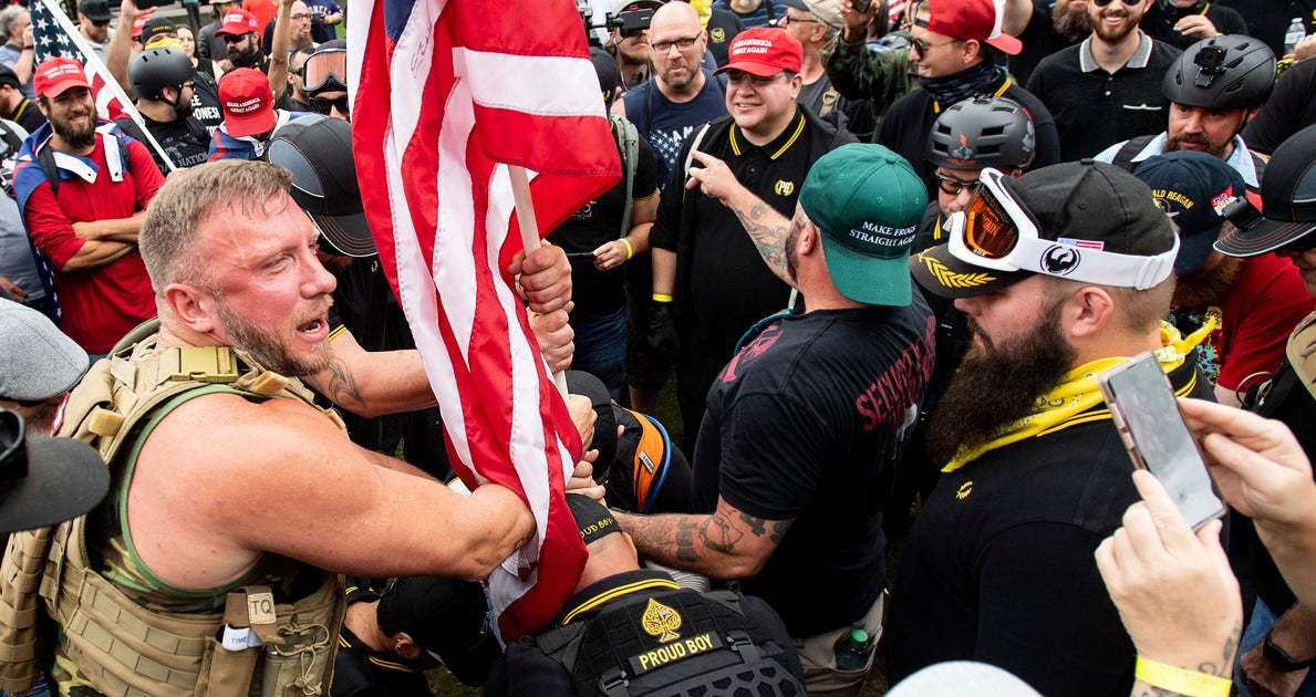 NextImg:Oregon Weighing Nation's Most Comprehensive Law To Crack Down On Paramilitary Groups