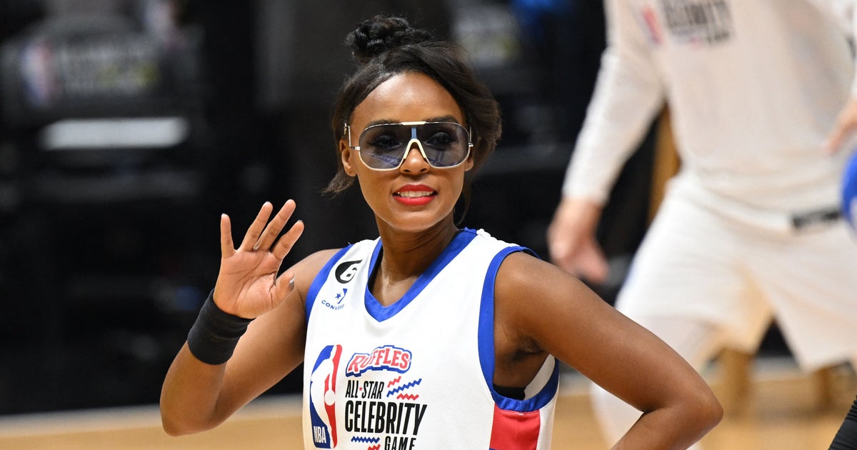 NextImg:Janelle Monáe Gets Reality Check From Dwyane Wade In NBA All-Star Celebrity Game