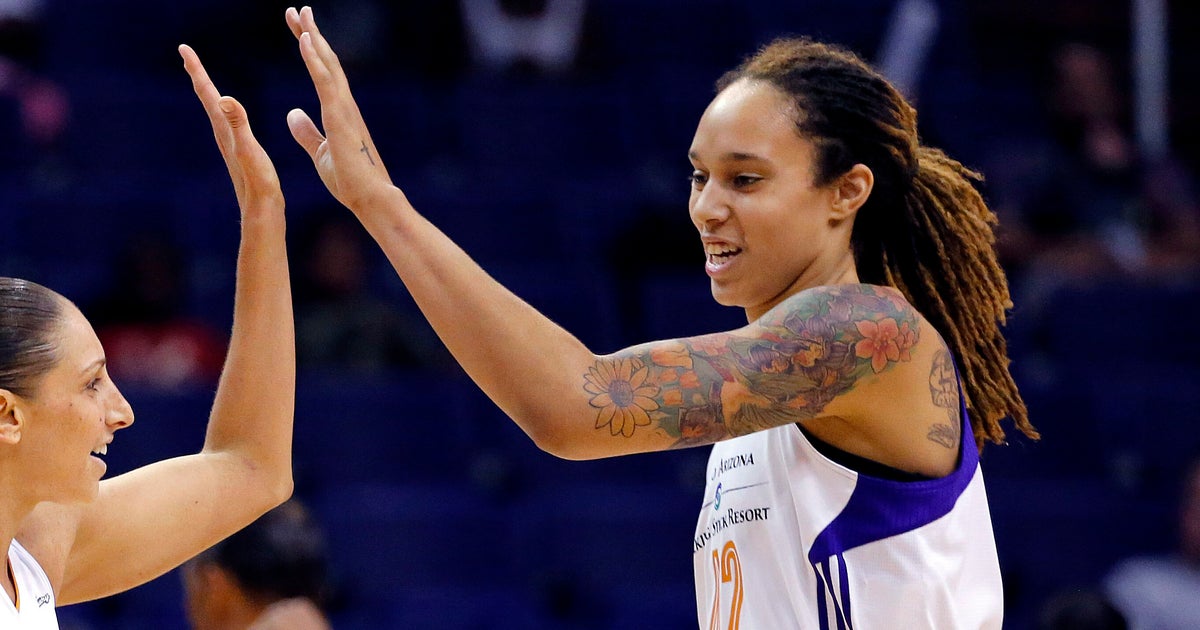 Brittney Griner To Return To WNBA’s Phoenix Mercury With 1-Year Contract Brittney Griner To Return To WNBA’s Phoenix Mercury With 1-Year Contract