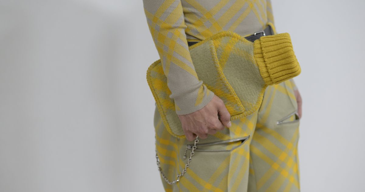 Hot Water Bottles Rule The Runway At Burberry’s New Show