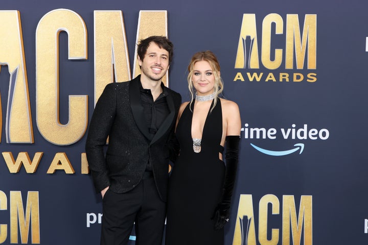 Morgan Evans (left) and Kelsea Ballerini finalized their divorce in November 2022.