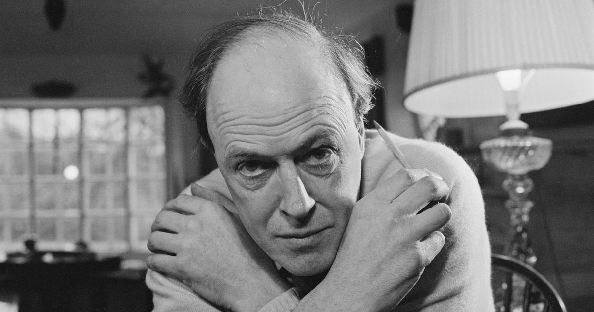 Fans of Roald Dahl books sound off over reports that his books will be  updated l GMA 