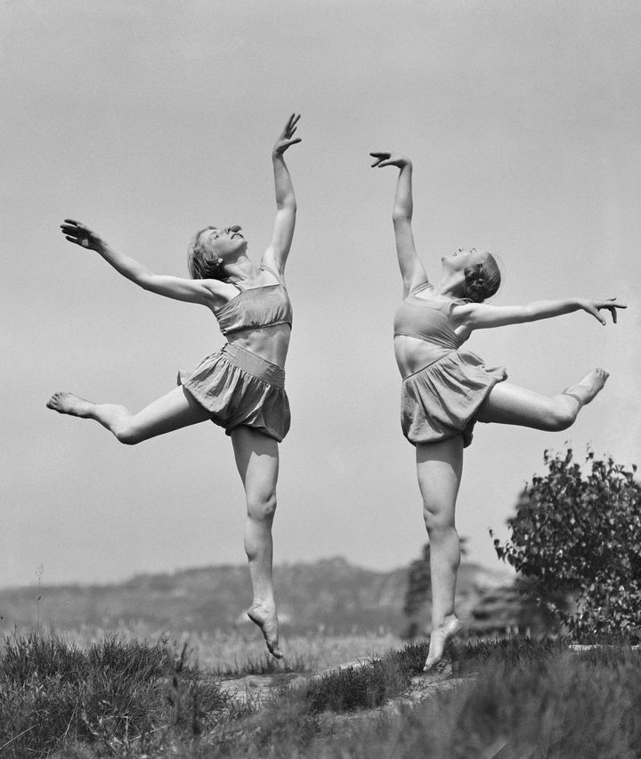 Χορεύτριες της Σχολής Mary Wigman στη Σαξονική Ελβετία, 1922-23.