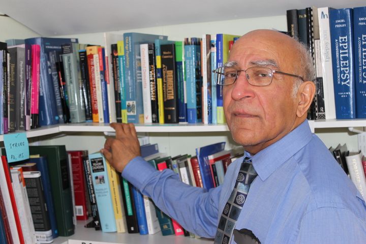 Dr Narinder Kapur