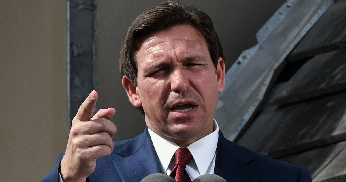 NextImg:Florida Students Stage Walkout Over DeSantis' Anti-Trans, Anti-Diversity Policies