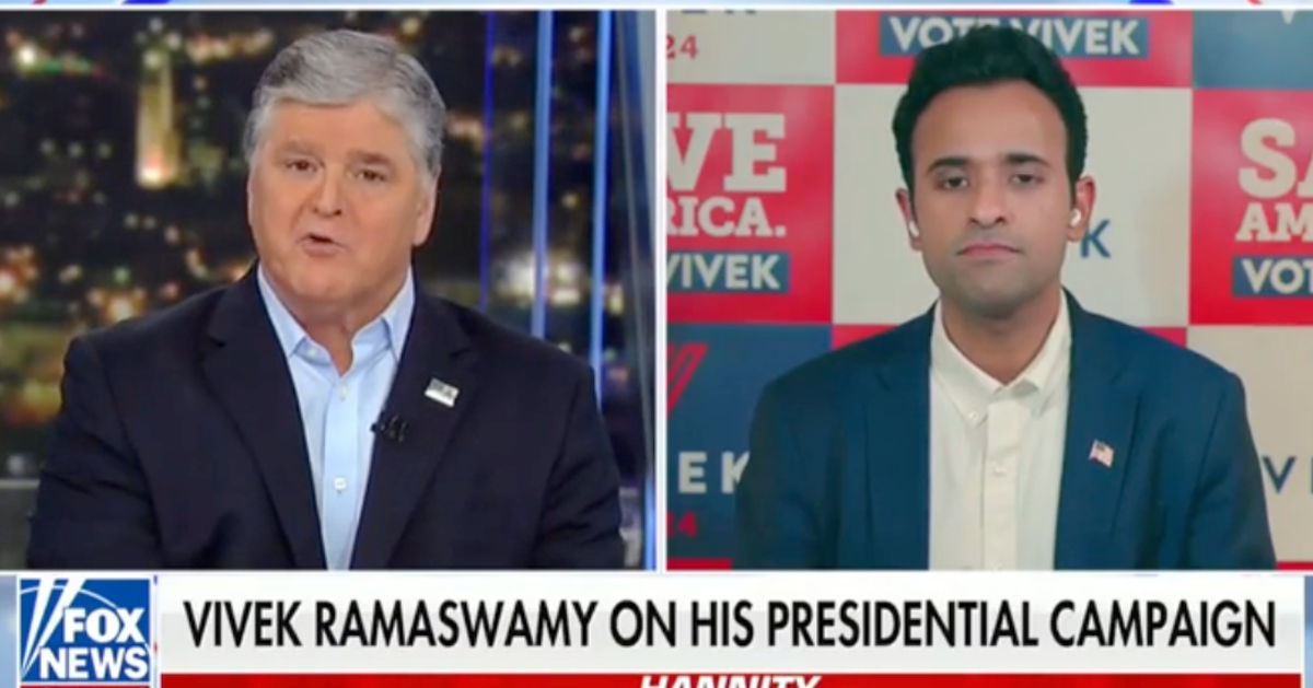 NextImg:Hannity Audience Laughs As GOP Candidate Awkwardly Ducks Trump Question