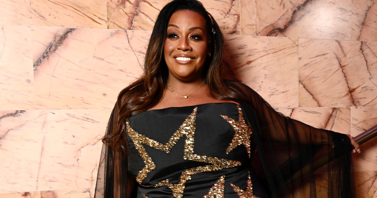 Photo of Alison Hammond Sets The Record Straight About Engagement Rumours On This Morning