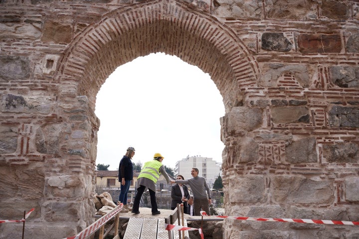 Ο Κυριάκος Μητσοτάκης στο Αρχαίο Θέατρο Λάρισας