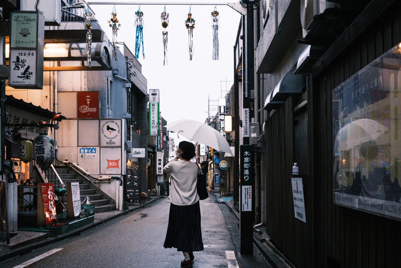 A rainy day in the Katamachi District in Kanazawa.