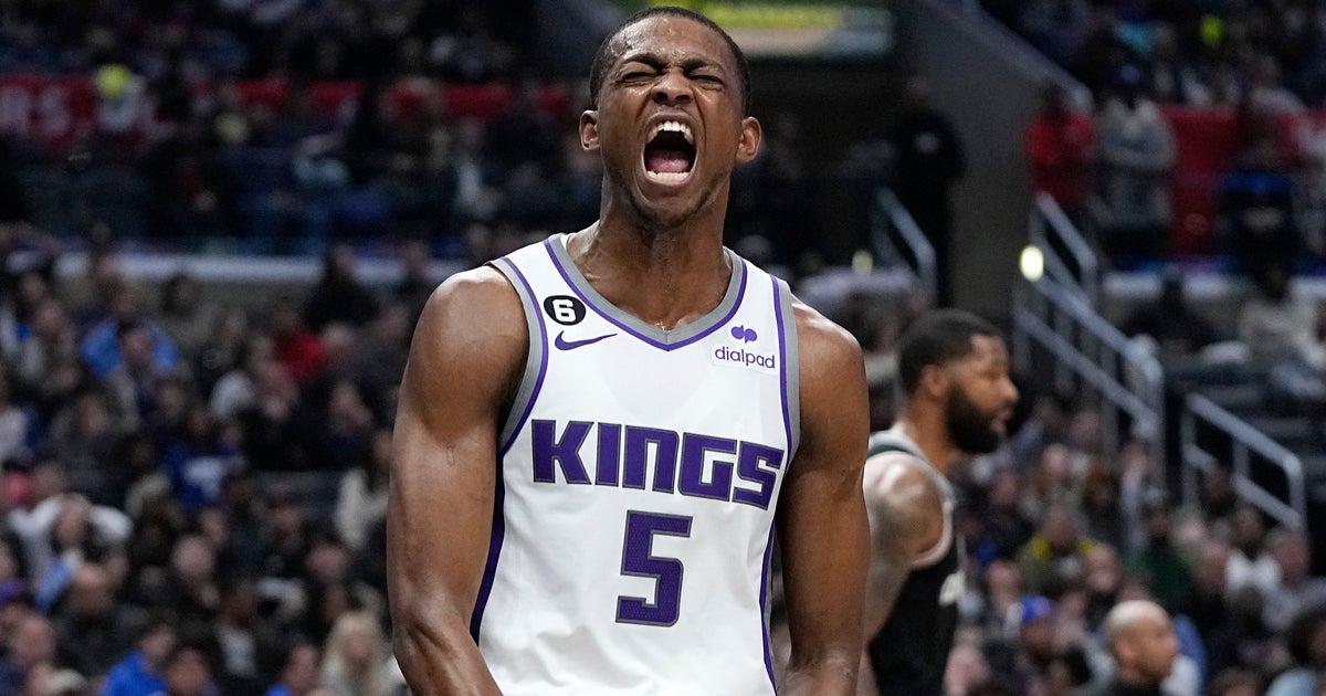 NextImg:Kings Narrowly Beat Clippers In Second-Highest Scoring Game In NBA History
