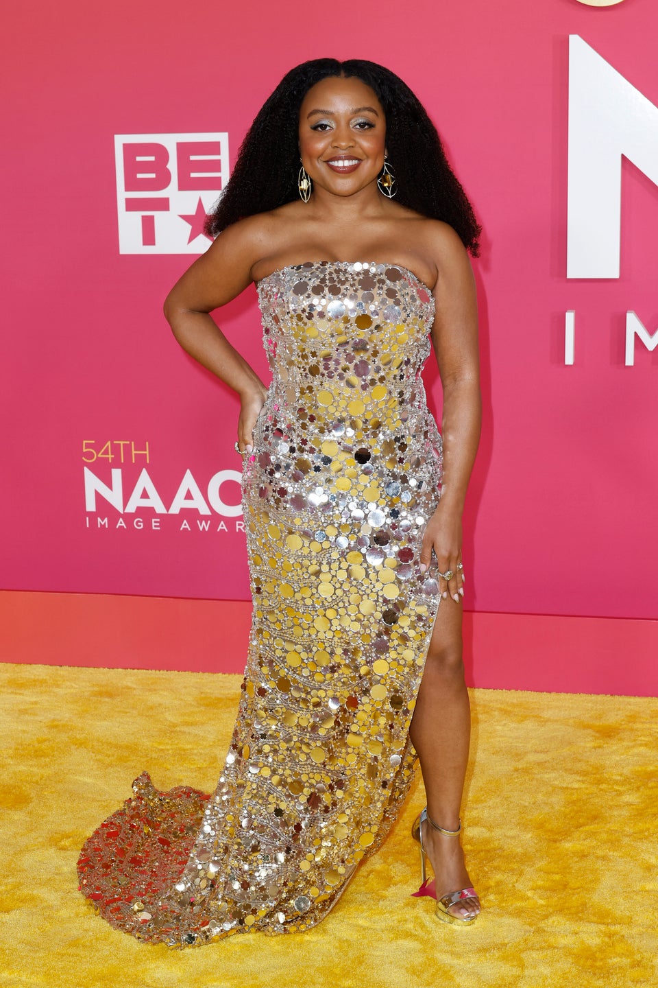 Black Hollywood Shines On The Red Carpet At The 2022 NAACP Image