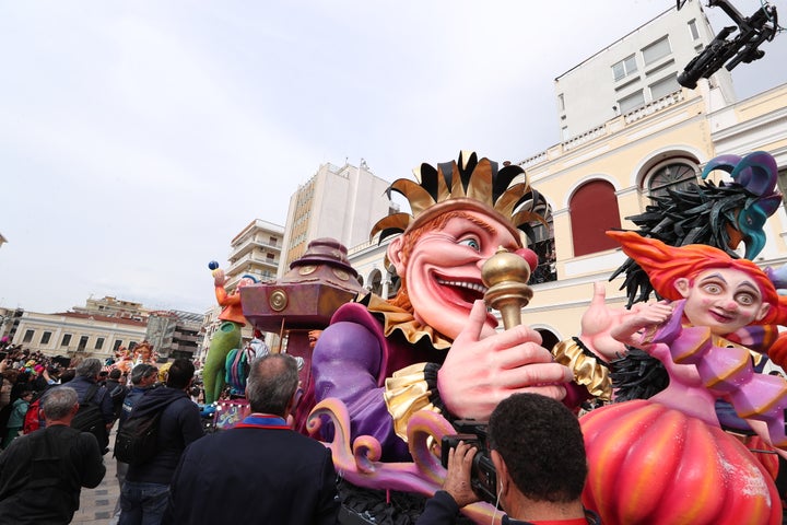 Μεγάλη παρέλαση του Πατρινού Καρναβαλιού, Κυριακή 26 Φεβρουαρίου 2023. Για τις παρελάσεις του Πατρινού Καρναβαλιού συνολικά είχαν δηλώσει συμμετοχή 139 πληρώματα ή συνεργασίες πληρωμάτων και σύμφωνα με τους διοργανωτές συμμετείχαν πάνω από 50.000 καρναβαλιστές ξεπερνώντας κάθε προηγούμενο. (ΜΑΡΙΛΙΑ ΒΑΣΙΛΑΚΟΠΟΥΛΟΥ/EUROKINISSI)