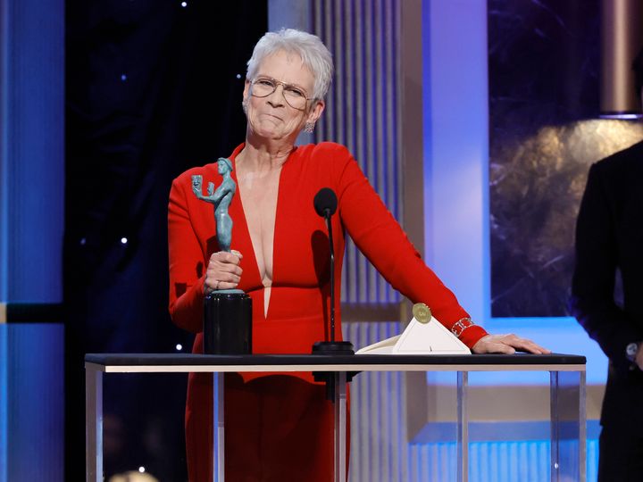 LOS ANGELES, CALIFORNIA - FEBRUARY 26: Jamie Lee Curtis accepts the Outstanding Performance by a Female Actor in a Supporting Role award for “Everything Everywhere All at Once” onstage during the 29th Annual Screen Actors Guild Awards at Fairmont Century Plaza on February 26, 2023 in Los Angeles, California. (Photo by Kevin Winter/Getty Images)