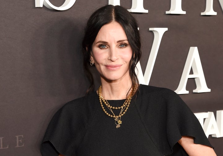 Courteney Cox fights for her 'Friends' apartment