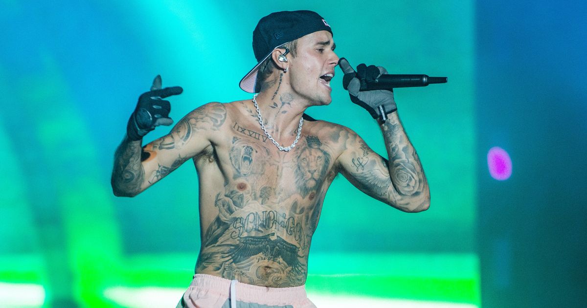Photo of Justin Bieber Quietly Cancels Remainder Of World Tour After Postponing Shows For Health Reasons