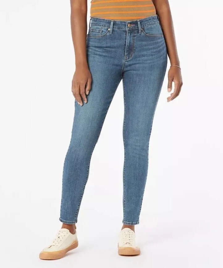 8 Reviewer-Approved Jeans You Can Buy At Target