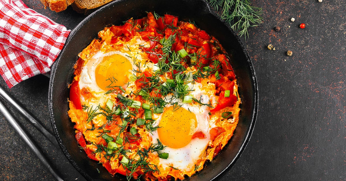 NextImg:8 Foods You Should Never Try To Cook In A Cast Iron Skillet
