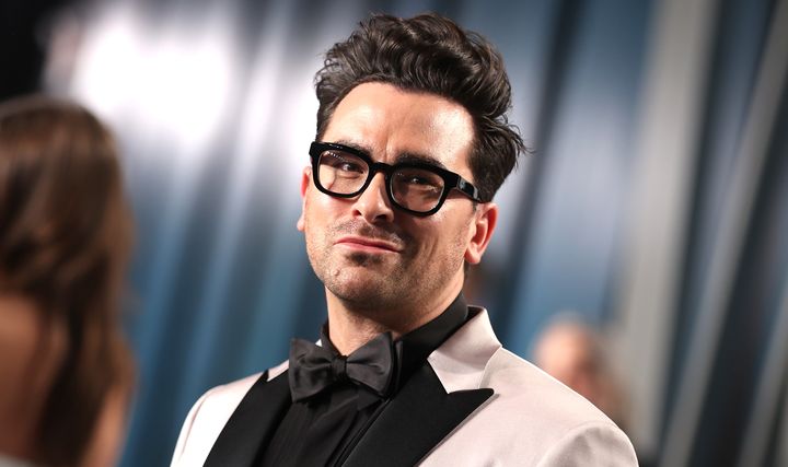 Dan Levy attends the Vanity Fair Oscar Party in 2020.