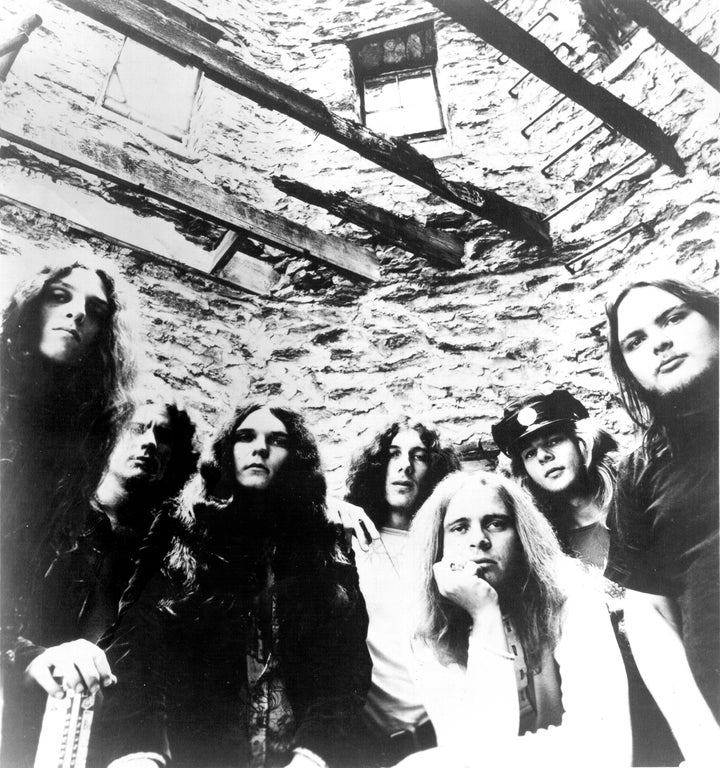 ynyrd Skynyrd (L-R Allen Collins, Billy Powell, Gary Rossington, Robert Burns, Ronnie Van Vandt, Leon Wilkeson and Ed King) pose for a portrait circa 1974.