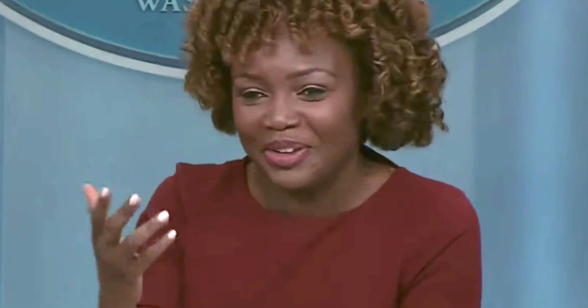 NextImg:White House Press Secretary Shades Marianne Williamson, And Reporters Crack Up