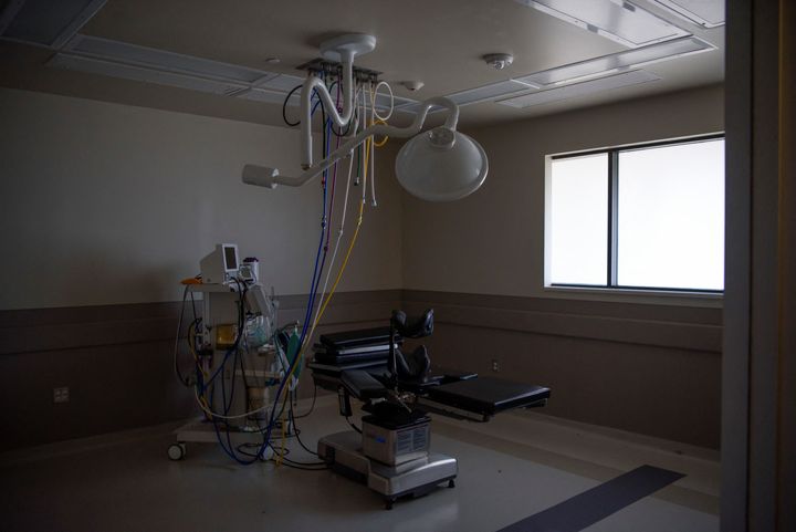 Ένα χειρουργείο είναι άδειο σε μια κλινική αμβλώσεων του Αλαμο που έκλεισε τις πόρτες της μετά την ανατροπή του νόμου "Roe v. Wade" και σχεδιάζει να ανοίξει ξανά στο Νέο Μεξικό και στο Ιλινόις. 