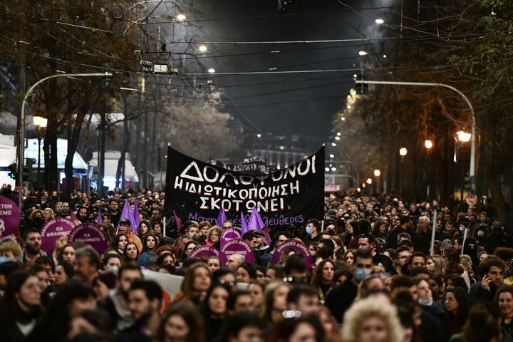 Συγκέντρωση και πορεία φεμινιστικών οργανώσεων στα πλαίσια της παγκόσμιας μέρας της γυναίκας. Τετάρτη 8 Μαρτίου 2023 (ΤΑΤΙΑΝΑ ΜΠΟΛΑΡΗ/ EUROKINISSI)