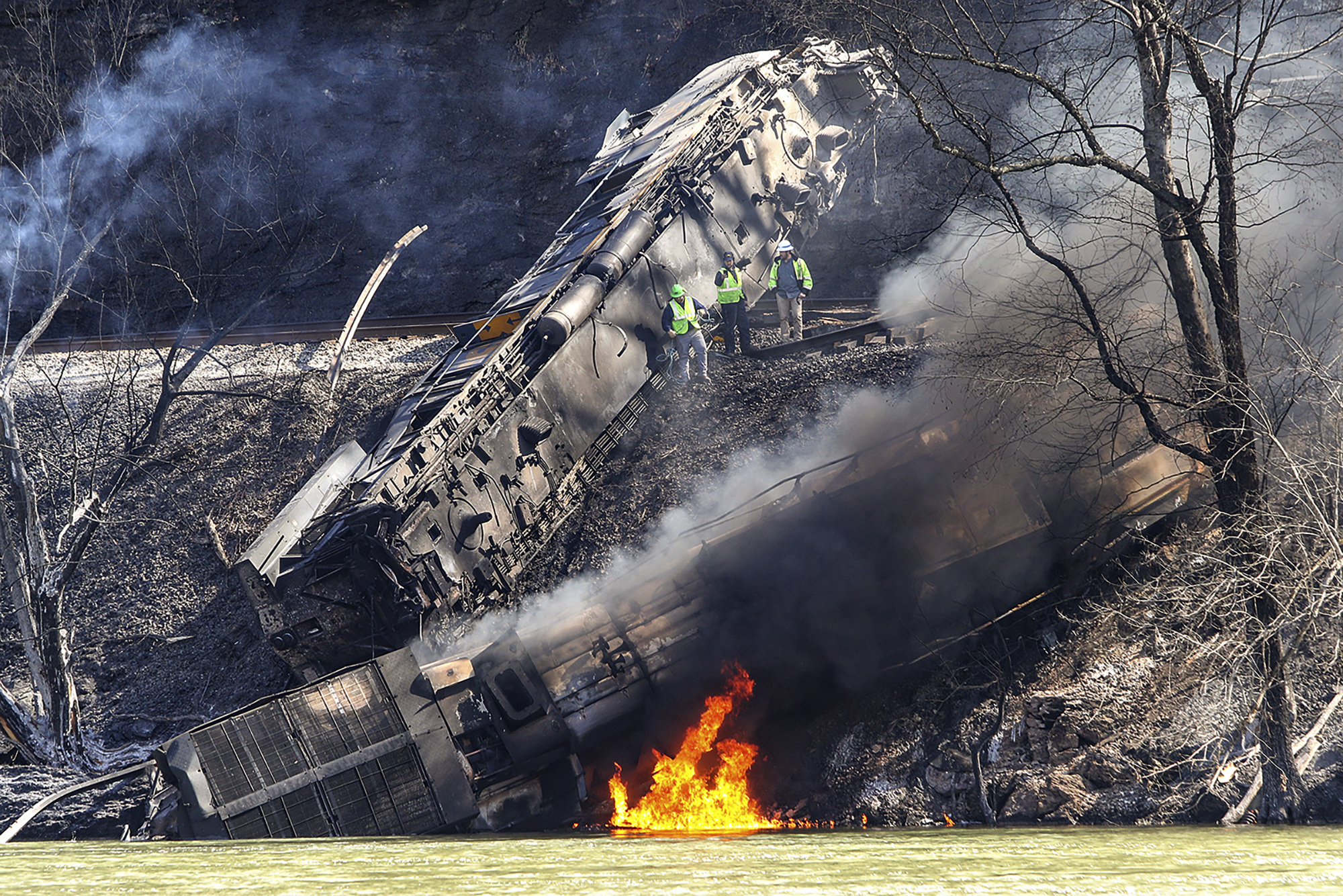 3 Injured In Fiery Train Derailment Caused By Rockslide | HuffPost ...