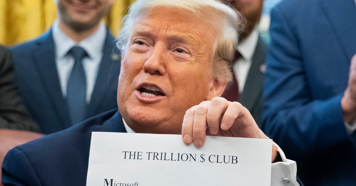 NextImg:Trump Cashes In On Other People’s Letters With New $99 Book
