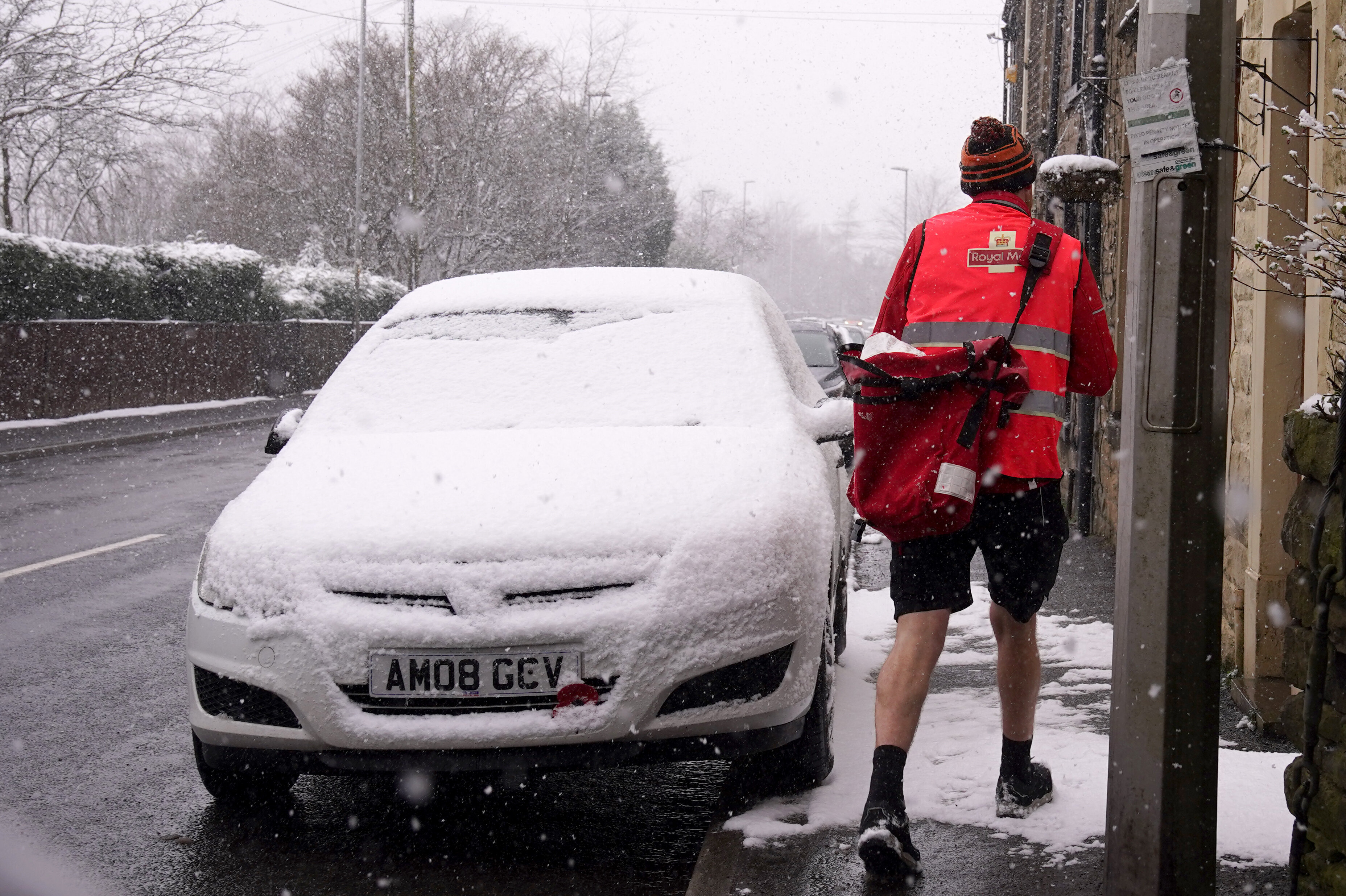 Met Office Issues More Yellow Weather Warnings As UK Battered With Snow ...