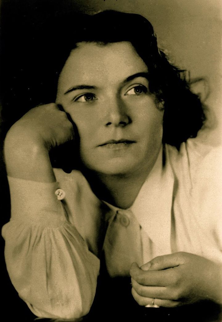 Lafrenz was arrested for her participation in the White Rose anti-Nazi movement.