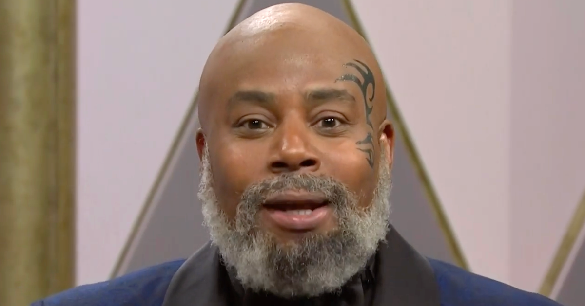 NextImg:Mike Tyson Holds Security Down At First Post-Slap Oscars In 'SNL' Cold Open