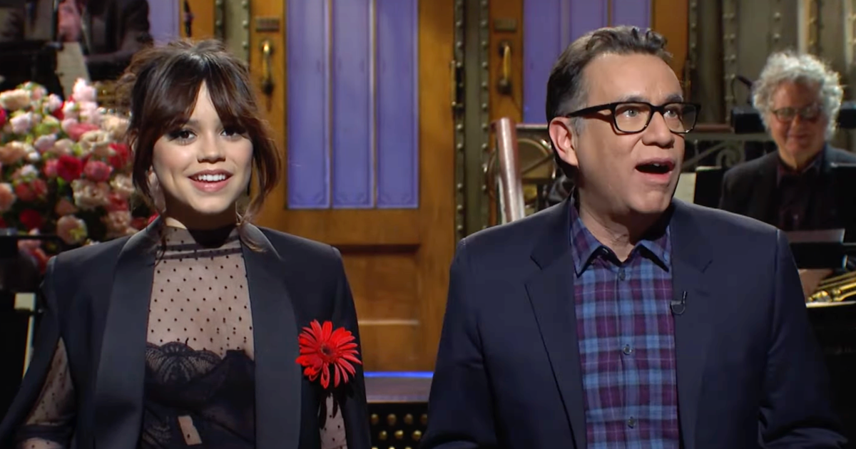NextImg:Jenna Ortega Calls 'Wednesday' Co-Star Fred Armisen For Help In 'SNL' Monologue