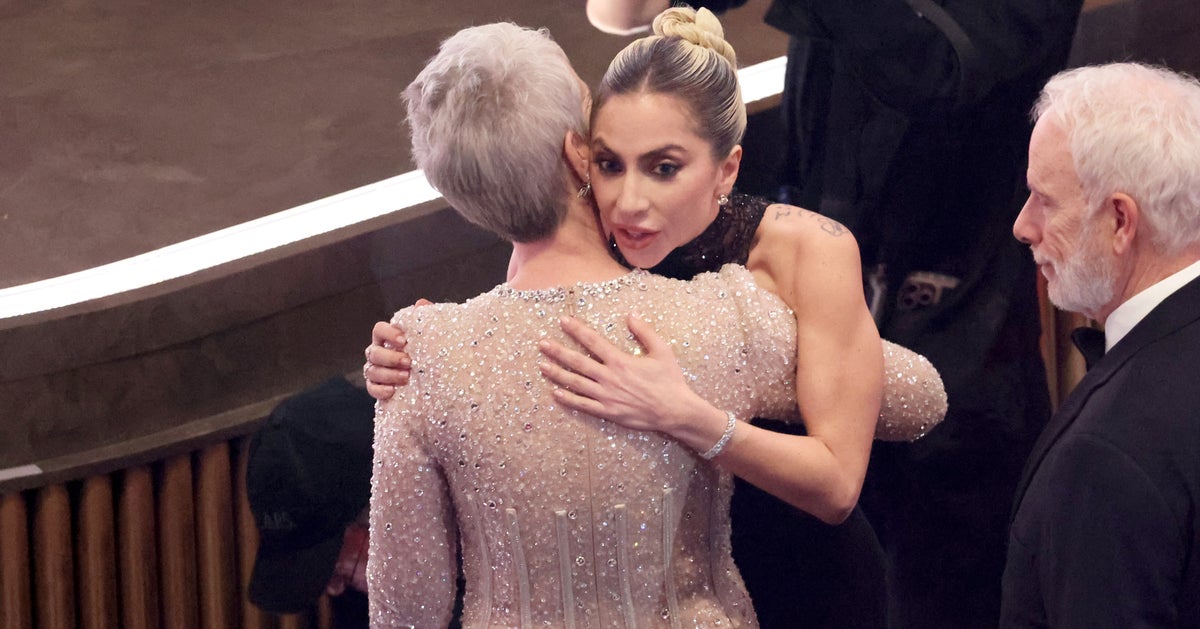 Photo of Lady Gaga Responds To Oscar Champagne-Carpet Mishap Like A Mother Monster Should