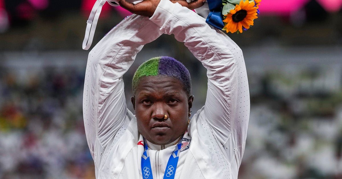 NextImg:U.S. Olympic Silver Medalist Raven Saunders Banned For 18 Months