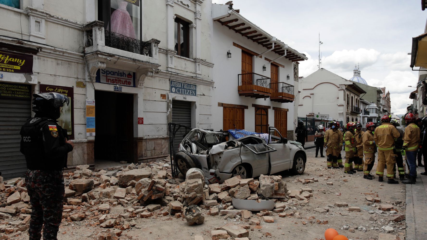 Strong Earthquake In Ecuador Kills At Least 4 | HuffPost Latest News